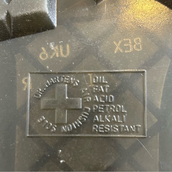 Dr. Martens Polished Black Jadon Platform Boots L8M7 - Picture 7 of 11